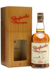 glenfarclas_family_casks_1992_god_25_let_v_derevyannoj_korobke.jpg