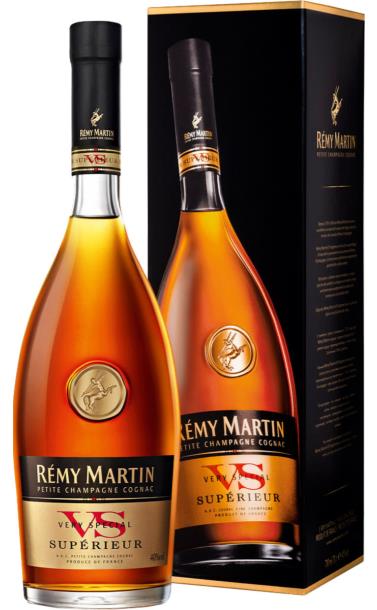 remy_martin_superieur_vs_v_podarochnoj_upakovke.jpg