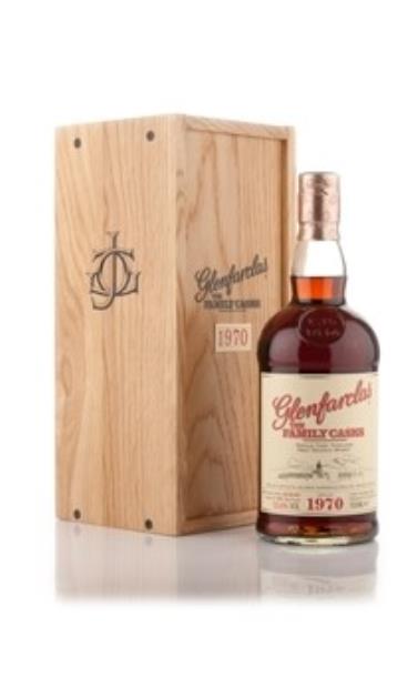 glenfarclas_family_casks_1970_god_37_let_v_derevyannoj_korobke.jpg