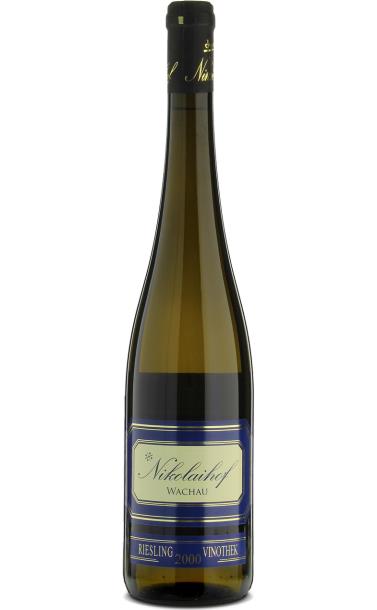 nikolaihof_wachau_vinothek_riesling_2000_god.jpg