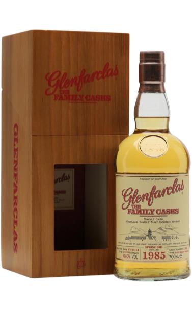 glenfarclas_family_casks_1985_god_22_goda_v_derevyannoj_korobke.jpg