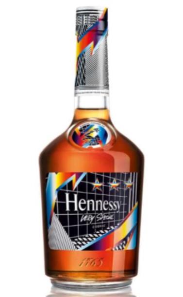 hennessy_very_special_felipe_pantone_.jpg