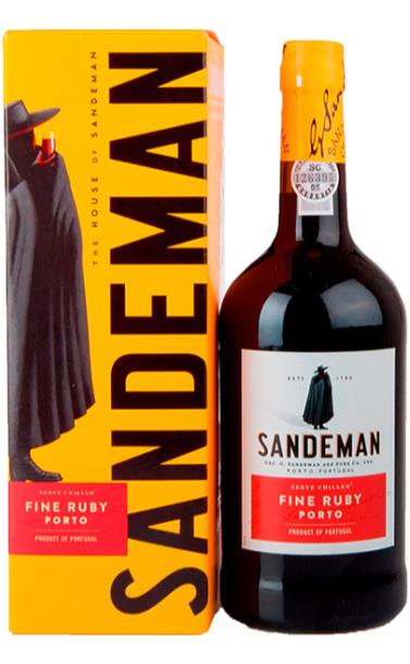 sandeman_porto_ruby_2017_god_v_podarochnoj_upakovke.jpg