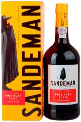 sandeman_porto_ruby_2017_god_v_podarochnoj_upakovke.jpg