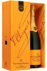 veuve_clicquot_cuvee_saint-petersbourg_v_podarochnoj_upakovke.jpg