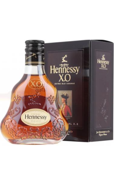 hennessy_xo_20_let_v_podarochnoj_upakovke.jpg