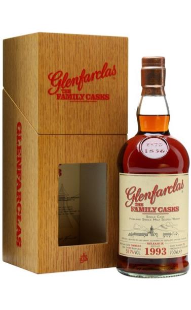 glenfarclas_family_casks_1993_god_24_goda_v_derevyannoj_korobke.jpg