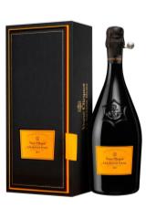 veuve_clicquot_la_grande_dame_2006_god_v_podarochnoj_upakovke.jpg