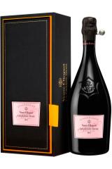 veuve_clicquot_la_grande_dame_2006_god_v_podarochnoj_upakovke.jpg