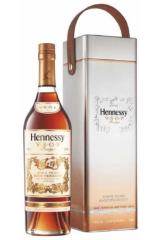 hennessy_vsop_200th_anniversary_edition_6_let_v_podarochnoj_upakovke.jpg