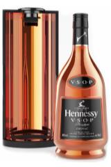 hennessy_vsop_6_let_v_podarochnoj_upakovke.jpg